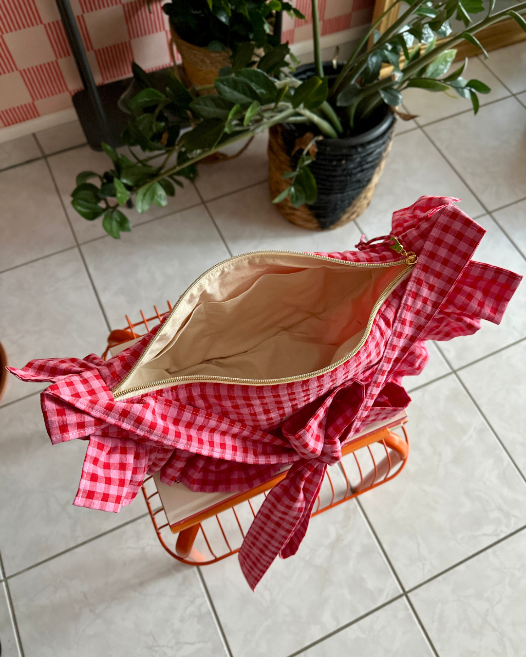 SAC CROISSANT Taille Moyenne et Large - Vichy rouge et rose - Fait main à Reims (France)