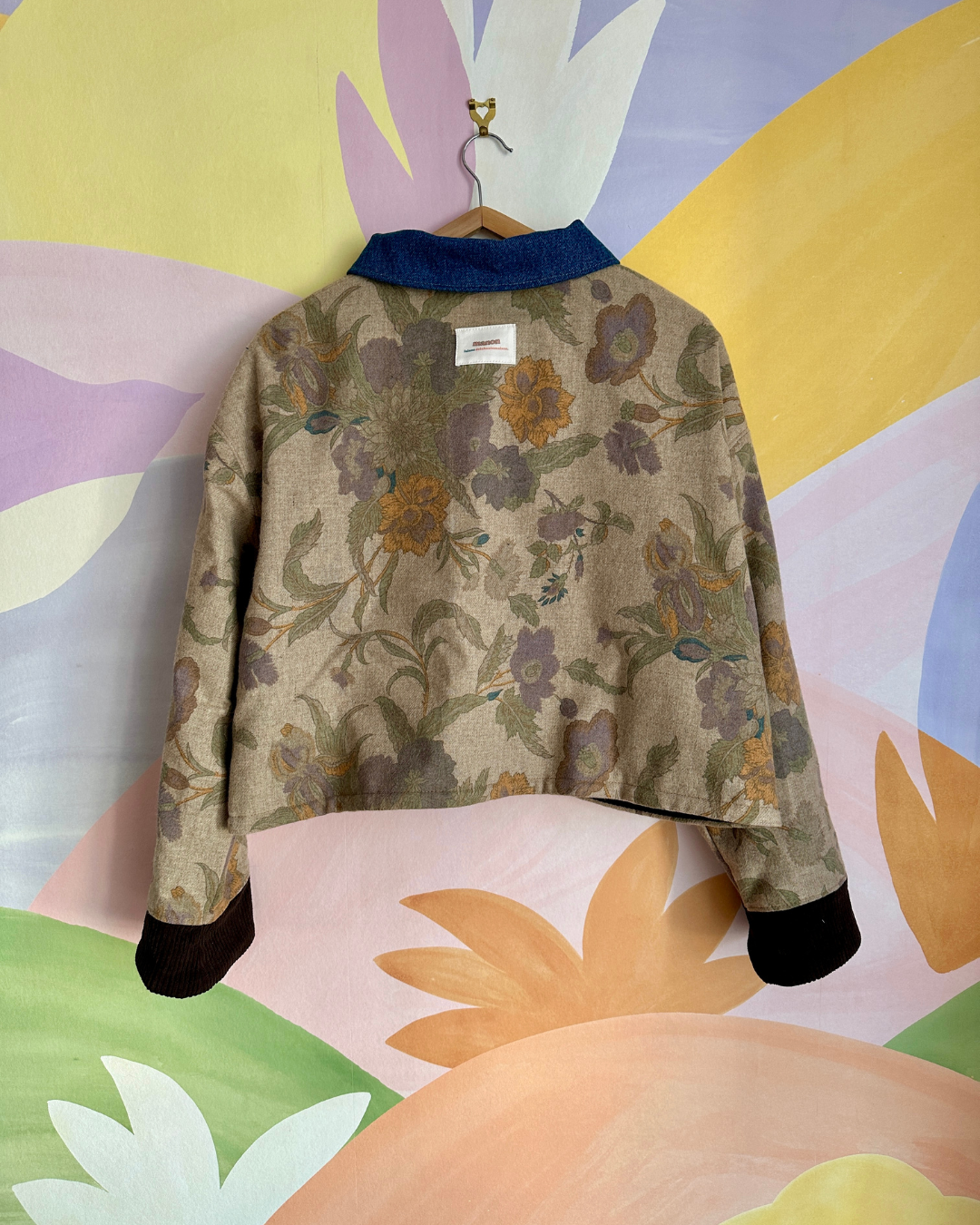 Veste courte laine fleurie - Fait main à Reims (France)