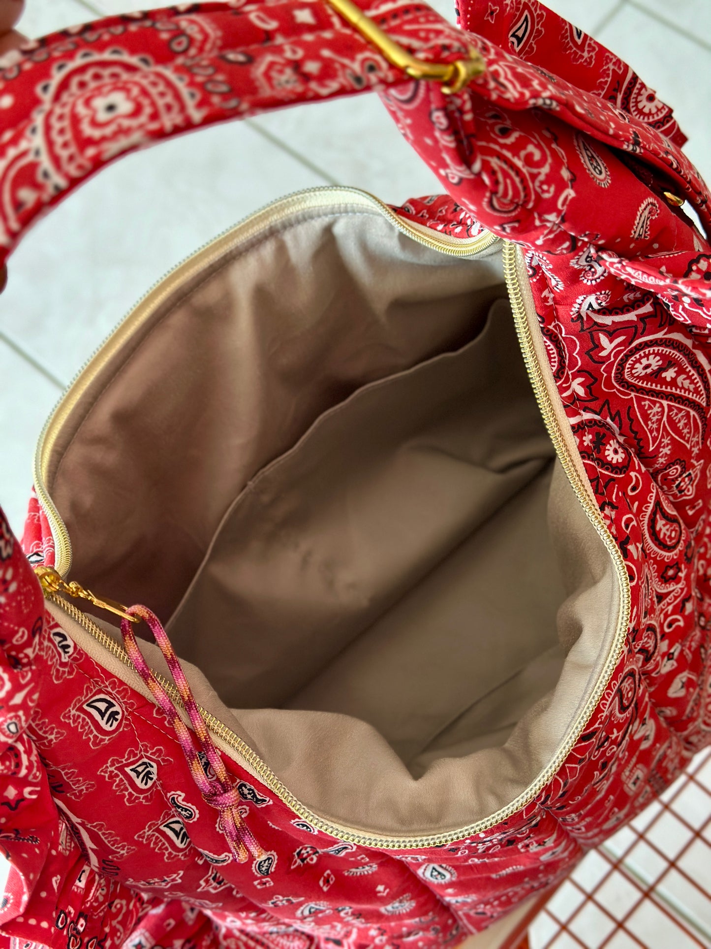 Pré-commande SAC CHOUQUETTE - Imprimé Bandana Rouge - Fait main à Reims (France)