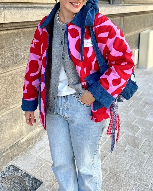 Veste Barn Jacket imprimé Ikea Rouge / Rose - Fait main à Reims (France)