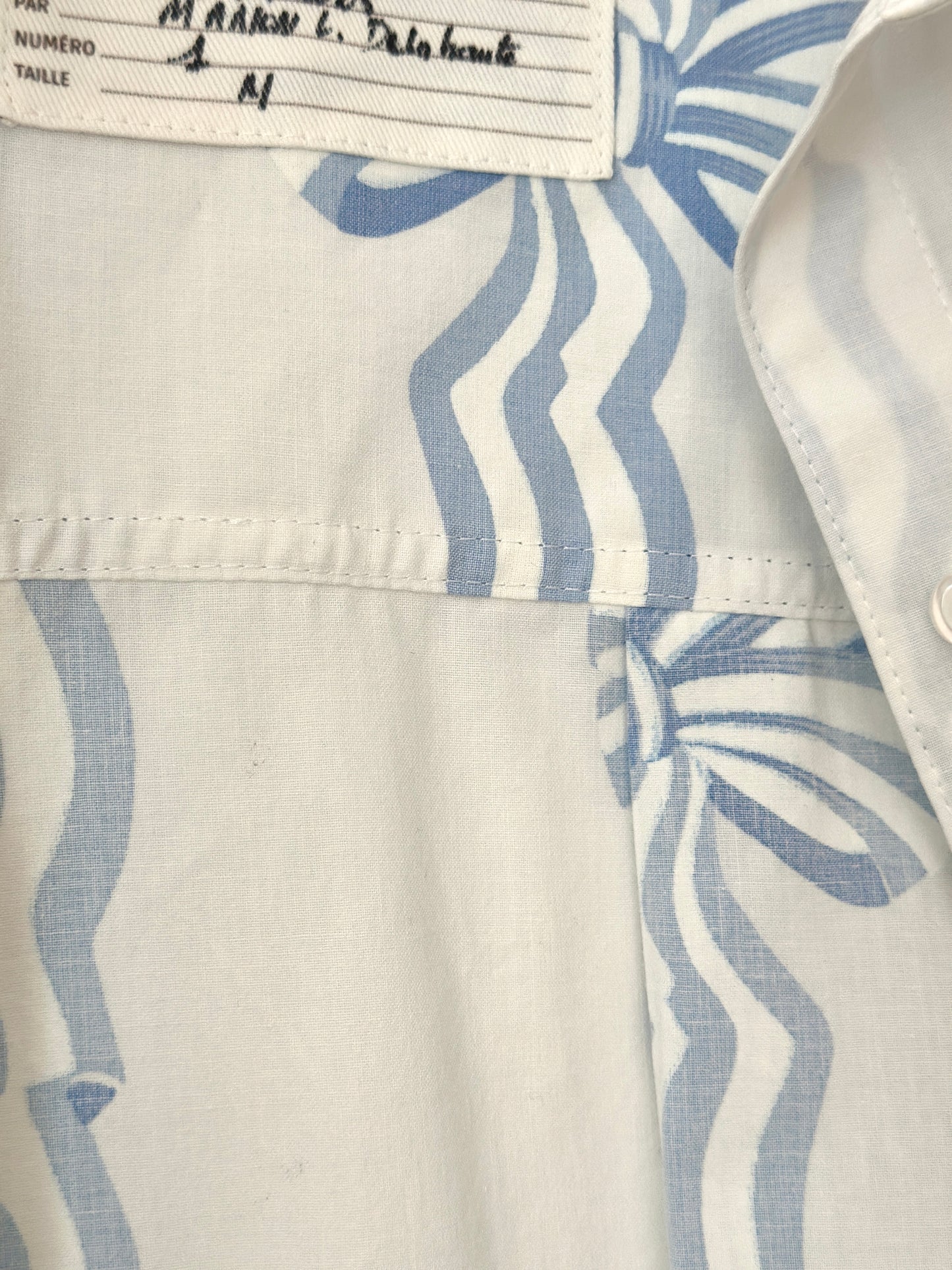 Précommande - Chemise upcyclée Blanche & Noeuds Bleus - Fait main à Reims (France)